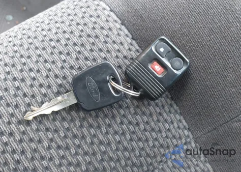 2002 Ford F-150 Xl/Xlt z USA, uszkodzony, nr VIN 1FTRF17W52NB62220